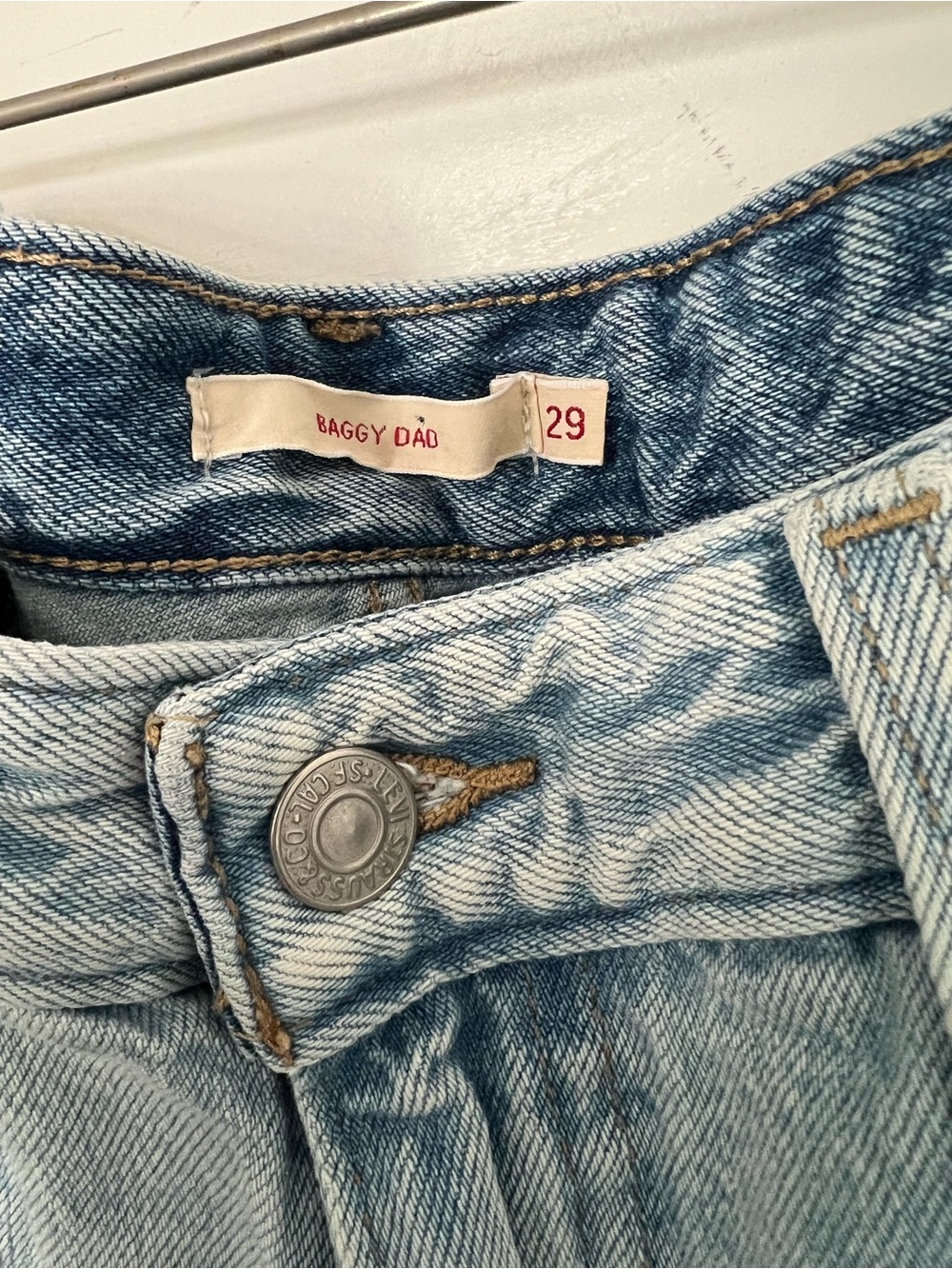 Levi's baggy dad High-Rise Ankle Wide-Leg Jeans - Picture 6 of 11